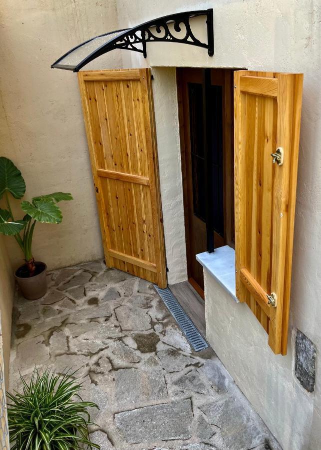 Apartment In Country House With Views And Pool Vespellá Kültér fotó